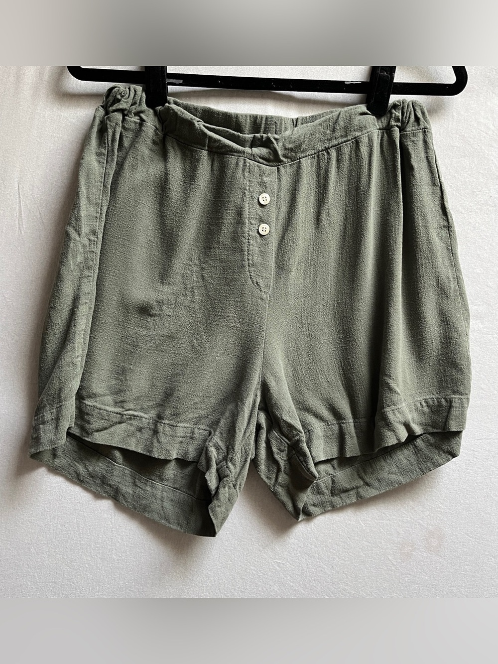 Good for Sunday Relaxed Linen Blend Shorts L - Made in Canada